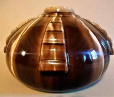 Vase en céramique signé