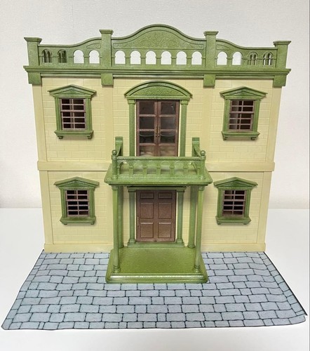 Sylvanian families urban house - families,