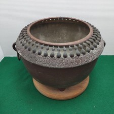 Hibachi japonais en bronze avec motif gourde, support en bois et garniture...