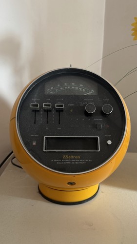 Weltron 2001 vintage radio - 2001,