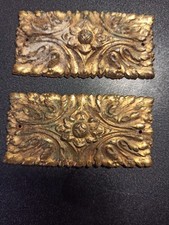 Anciennes Ornements en bronze / objets de décoration en bronze