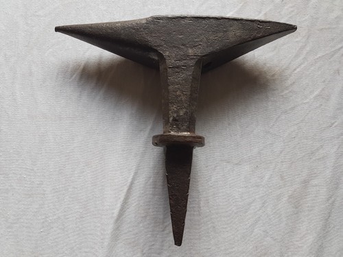Ancienne enclume forge - ancienne,