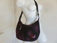 SAC BESACE SOUPLE ROXY TOILE DEPERLANTE NOIRE IMPRIMEE PORTE EPAULE / DE TRAVERS