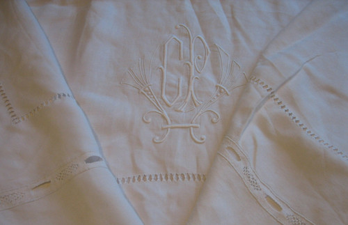 Ancien drap brodé ajouré - ancien, &