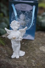 P858.81406   FIGURINE