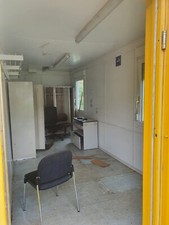 contenaire de taille 40 en bon état a venir chercher sur place 