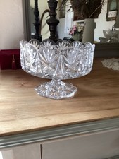 coupe compotier sur pied en cristal taillé