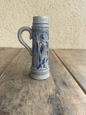 Chope à bière ancienne