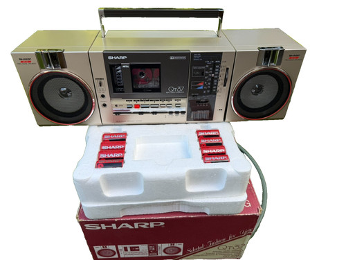 Sharp rare boombox - 👉sharp,