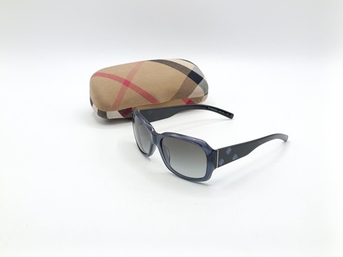 Burberry paire de lunettes - -,