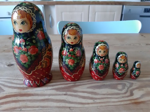 Trés belles poupées russes