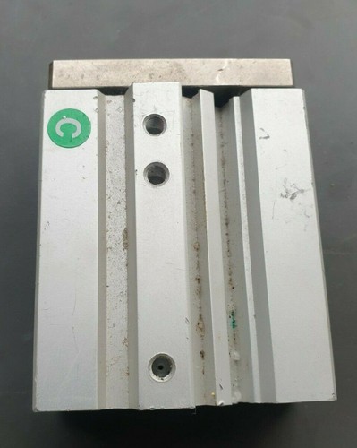Cylindre guidé pneumatique - , à