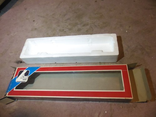 Boite box vide 325 - 1,