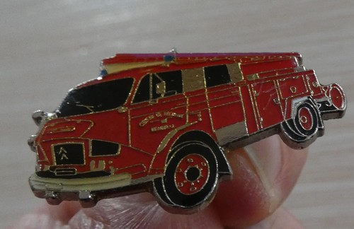 Pin vehicule sapeurs - vehicule,
