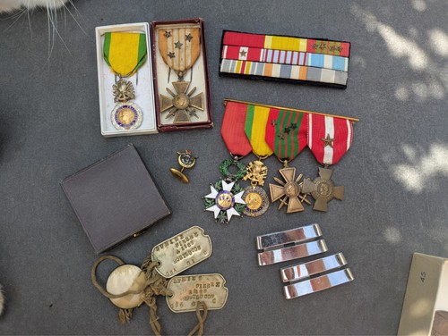 Lot médailles plaques - lot, sous