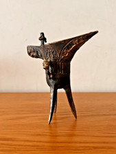Vase Jue bronze chinois style archaique