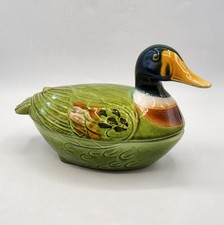 Terrine zoomorphe en faïence