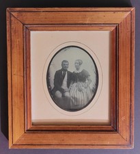 Couple se tenant par la main Daguerréotype 1/6 plaque circa 1845 Cadre Pitchpin