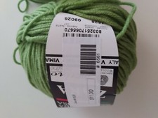 Filatura di Crosa -  Zara Merino Superwash  Color:1528 Grass Green - 2 Skeins