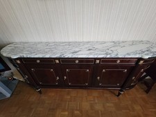Buffet de style Louis XVI avec