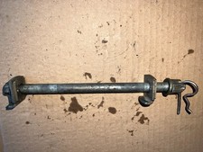 axe de roue arriere avec cale de chaine kawasaki 65 kx 2004