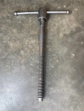 Etau vis de serrage établi