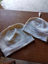 lot  2 Anciens bonnets de nuit