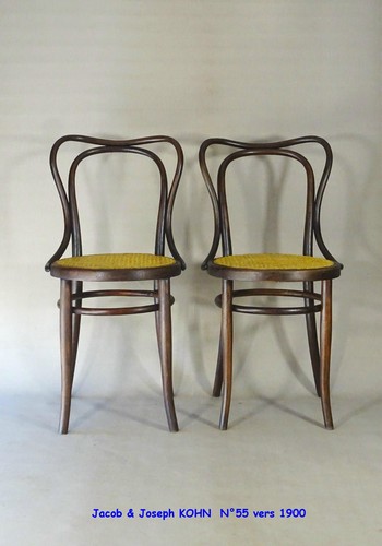 Deux chaises kohn de ca - n°55,
