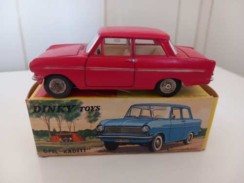 Dinky toys opel kadett boite - toys,