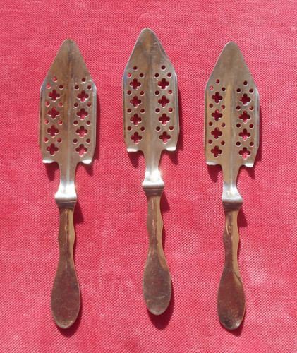 Lot three absinthe spoons - lot,
