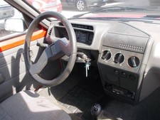 Moyeu avant gauche PEUGEOT 205 PHASE 2