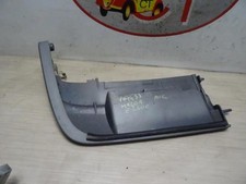 Enjoliveur moustache optique