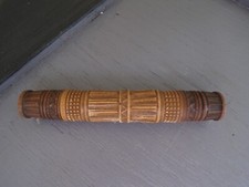 Nécessaire a couture ancien Porte aiguilles en bois sculpté