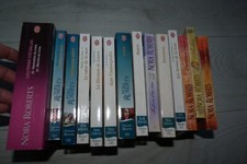 lot de 14 livres de poche  , Nora Roberts ( X54)