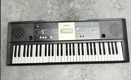 Yamaha ypt 220 black white - white, 61