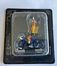 CYCLISTE MAILLOT JAUNE TOUR DE