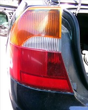 feu arrière gauche pour