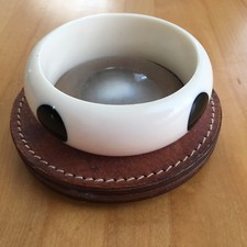 Vintage resin bangle bracelet