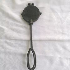 Ancien petit gaufrier rond