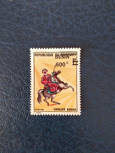 Bénin surchargé 600f sur - , 1f