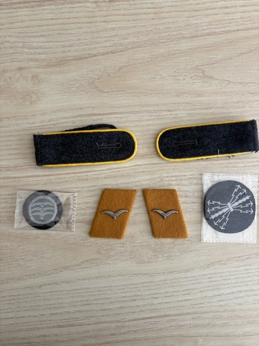 Lot insignes repro - insignes,