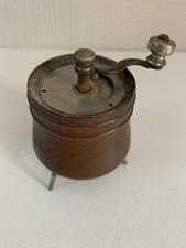 .ANCIEN PETIT MOULIN A POIVRE