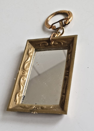 Ancien porte cle - porte, miroir