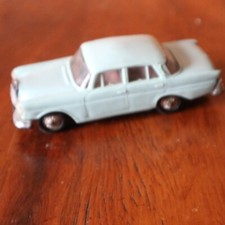 ancienne voiture miniature NOREV MERCEDES BENZ 220 SE n°49
