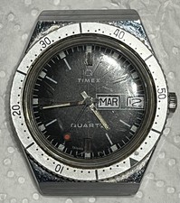 Montre TIMEX Vintage à quartz