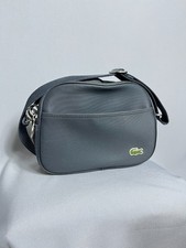 Sac messager Lacoste taille