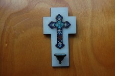 Bénitier et Crucifix, Croix