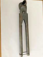 Ancienne Pince Nova a cintrer