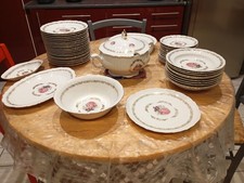 SERVICE DE TABLE EN PORCELAINE WINTERLING