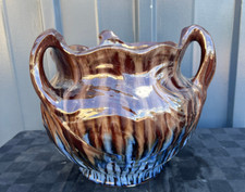 Cache pot en faïence à anses